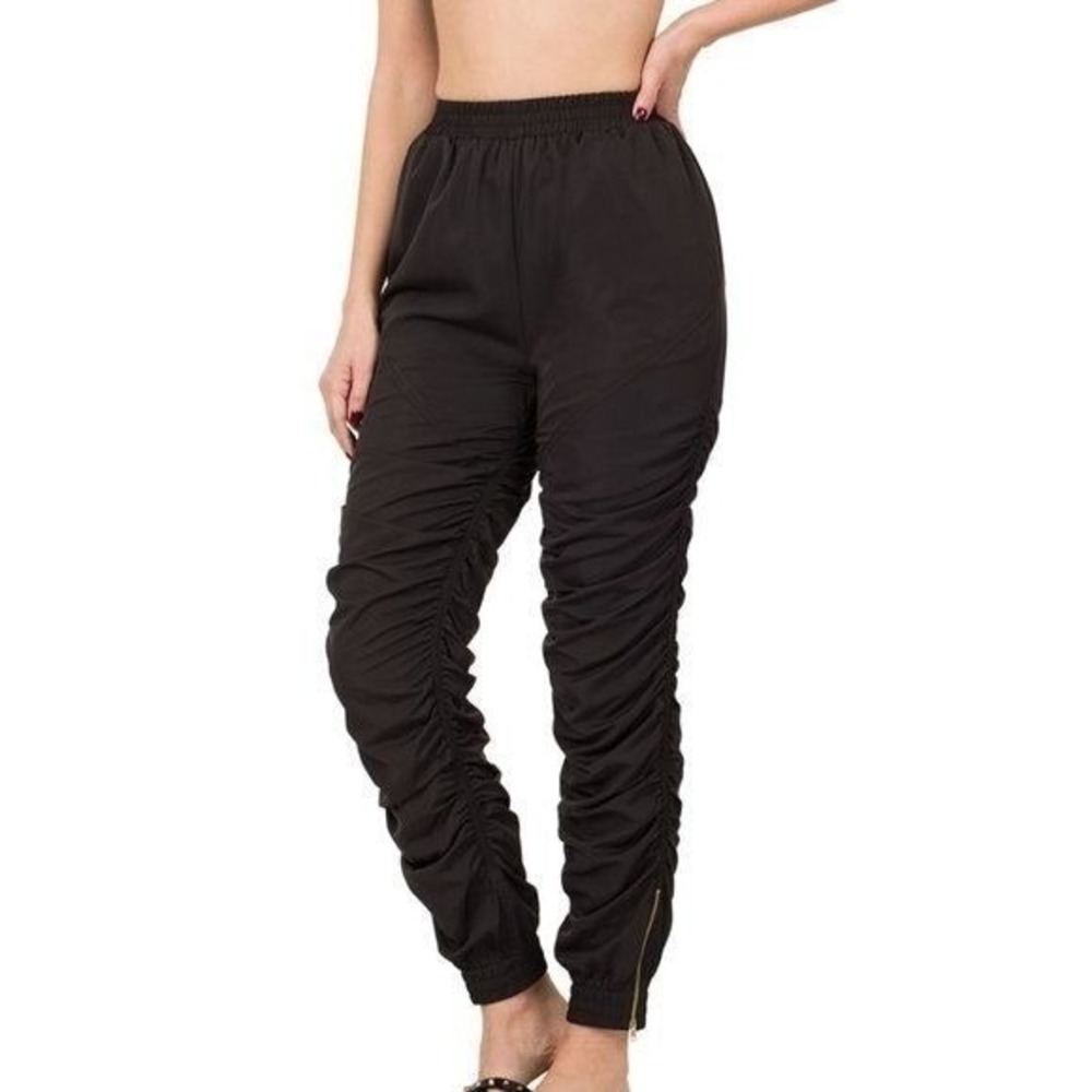 Women's Ruched Jogger Pants by Zenana Black Size M New With Tags